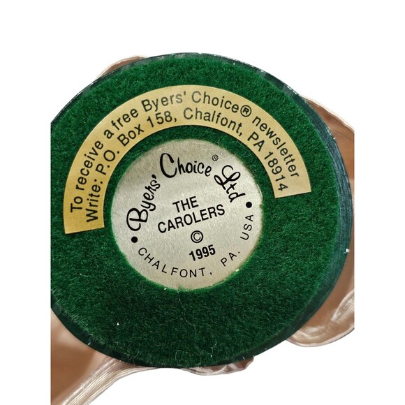 1995 Byers Choice Carolers Woman With Fur Muff 53/100...